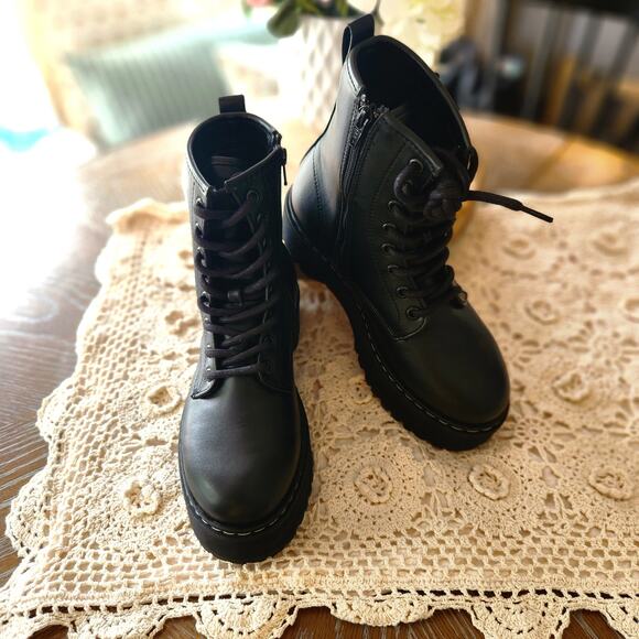 Steve Madden Women's Bettyy1 Combat Side-Zip and Lace-up Boot size 8 - Picture 5 of 9